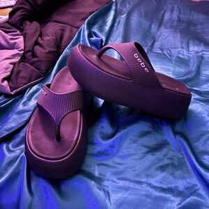 Bebe Women's Black Platform Flip-Flop Sandals